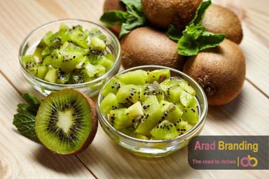 Green Organic Sweet Kiwi Fruit