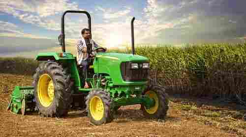 Consistent Efficiency Farm Tractor For Automotive Industry