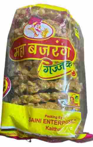 Sweet And Delicious Crispy Groundnut Chikki, Pack Of 12 Piece 