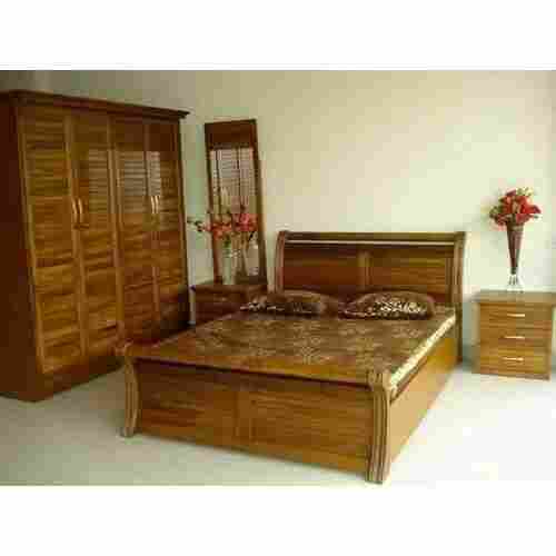 6x5 Feet Wooden Double Bed For Home And Hotel Use