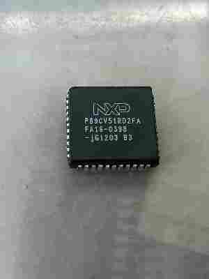 Integrated Circuits NXP SMD IC P89V51RD2FA