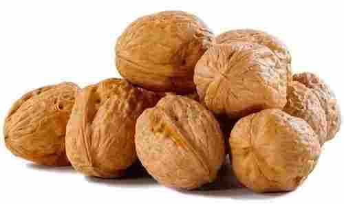 Pure And Natural Commonly Cultivated Raw Walnut With 3 Month Shelf Life 