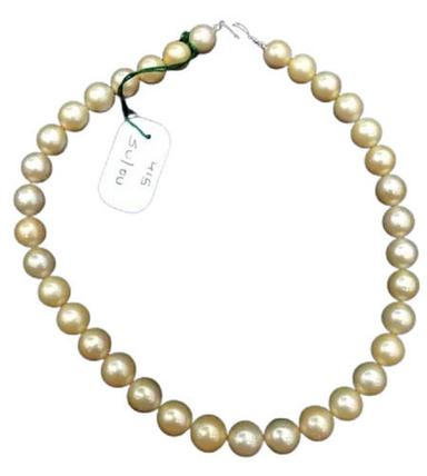 Pearls Necklace Gender: Female