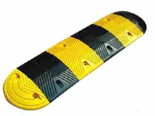 10.8mm Thick Matte Finished Stripped Rubber Speed Hump For Road Safety Use
