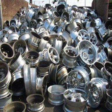 Silver 99% Pure 4 Mm Thick Old Condition Alloy Steel Scrap For Industrial Use