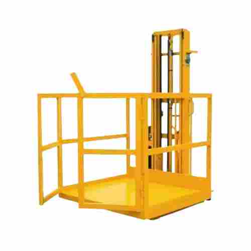 3 Ton Capacity 240 Voltage Iron Hydraulic Goods Lift For Industry Use