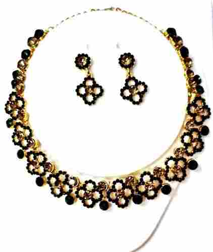 Ladies Artificial Diamond Necklace Set For Party Wear