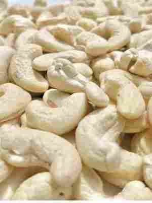 Rich In Vitamins Whole Cashew Nuts