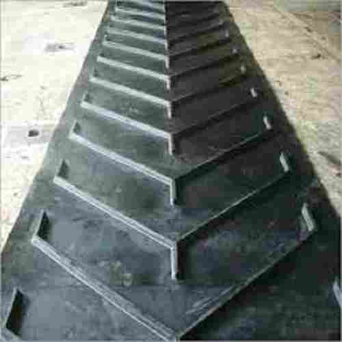 Cleated Belt Conveyor For Industrial Use