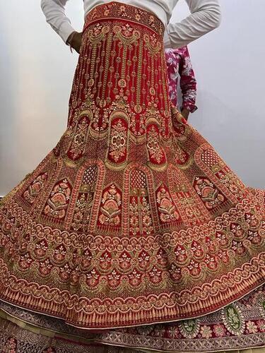 Ladies Embroidery Velvet Lehenga For Wedding Wear