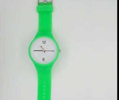Round Dial Plastic Watch With Green Straps
