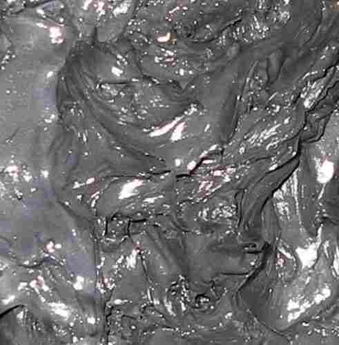 Highly Viscous Black Graphite Grease