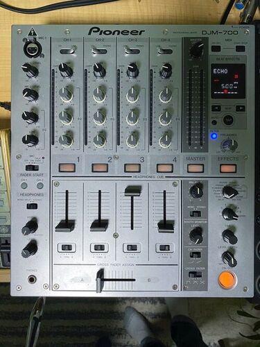 Pioneer DJM-700S 4- Channel Professional Digital Mixer Near Mint Condition