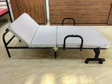 High Strength Durable Long Lasting Mild Steel Rollaway Folding Bed
