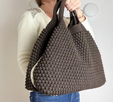 Easy To Carry Crocheted Handbags