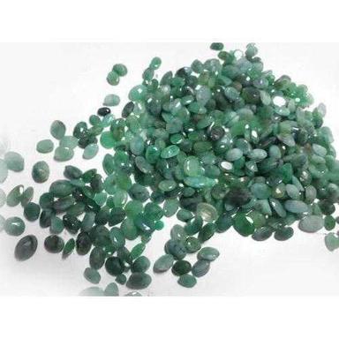Green Color Ceylon Sapphire Gemstone For Jewelley Use