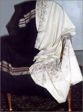 Kashmiri Pashmina Wool Shawls