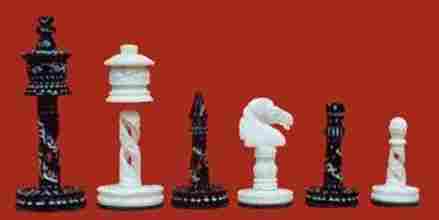 Modern English Staunton Hollow Bone Carved Chess Set