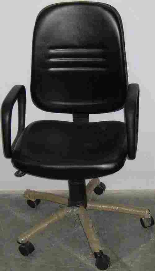 Plain Black Office Chair For Managers