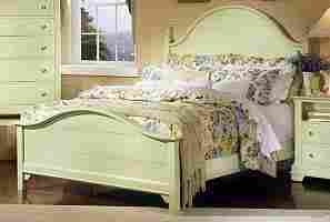 Antique Design Wooden Bed