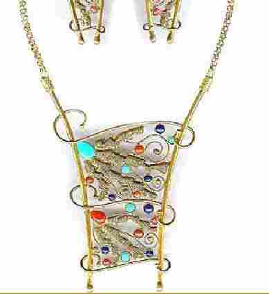 Trendy Gold Necklace Set
