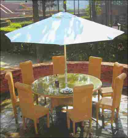 Outdoor Chair Sets With Center Umbrella Tables