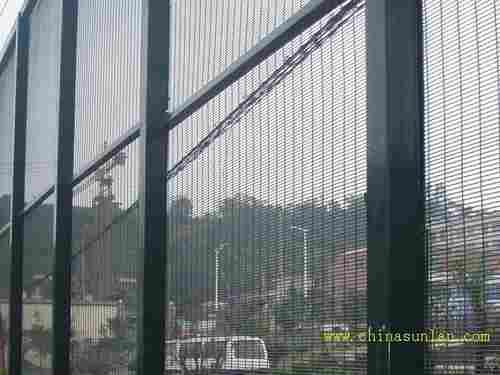 Special Wire Mesh Fence