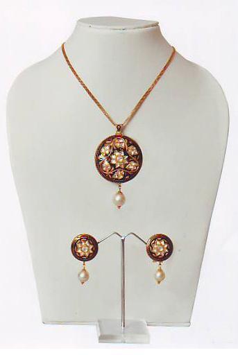Ethnic Gold Necklace Set