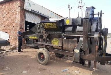 Black 36 Inch Rooter Groundnut Thresher Machine With Fuel Efficiently And High Productivity