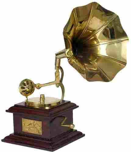 Handicraft Showpiece Brass Gramophone 