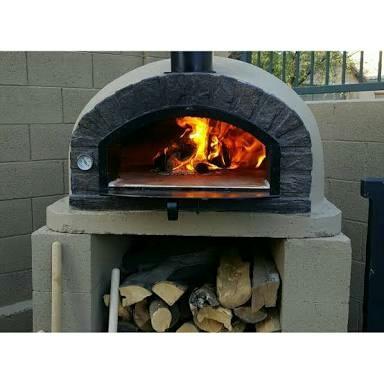 Manually Operated Wood Fired Pizza Oven Application: Commercial Use
