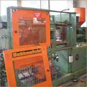Injection Moulding Machine Clamping