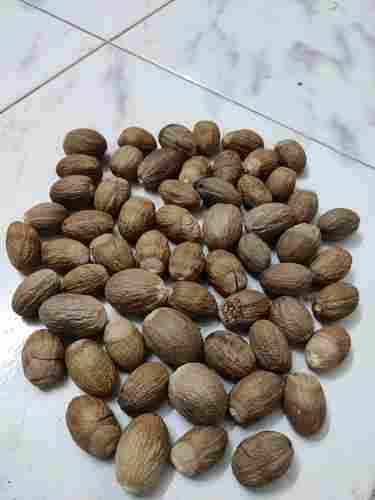 Brown Color Dried Nutmeg (Jayphal)