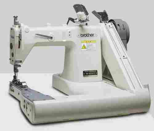Semi Automatic Single Needle Feed Off The Arm Sewing Machine Max Sewing Speed : 3000 to 4000 SPM