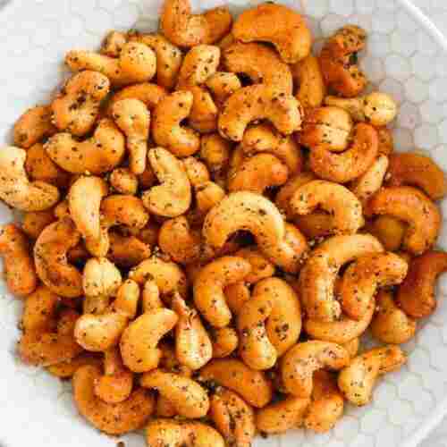 Indian Originated Commonly Cultivated Roasted Spicy Dried Brown Cashew Nuts