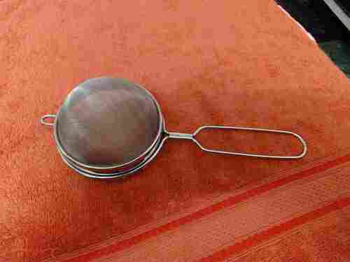 Food Grade Stainless Steel Single Jali Basket Shape Wire Handle Tea Strainer For Kitchen