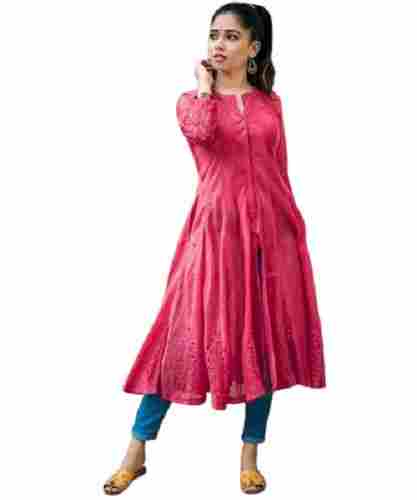 Ladies Breathable 3/4th Sleeves Hand Embroidered Cotton Kurti For Party Wear