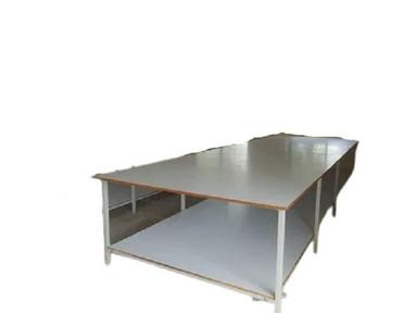 Polished Finish Corrosion Resistant Mild Steel Fabric Cutting Table For Industrial Dimension(L*W*H): 10*5*2.5 Foot (Ft)