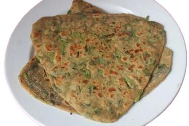 Ready To Eat 99.9% Pure Fresh And Hygienic Triangle Shape Methi Paratha