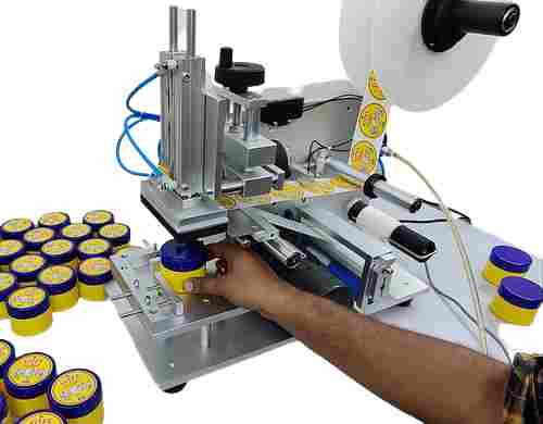 Automatic Flat Bottle Sticker Labeling Machine For Industrial