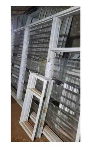 Polished Finish Termite Resistant Solid Wooden Designer Window Frames