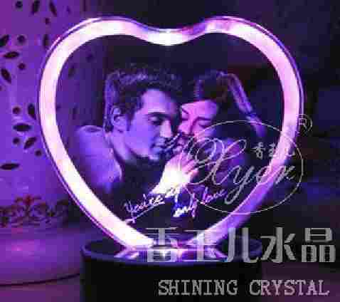 Customized 3D Laser Engraved Crystal Heart Wedding Gifts