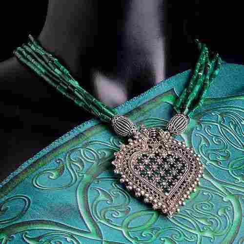 Antique Necklaces - Pasyanti