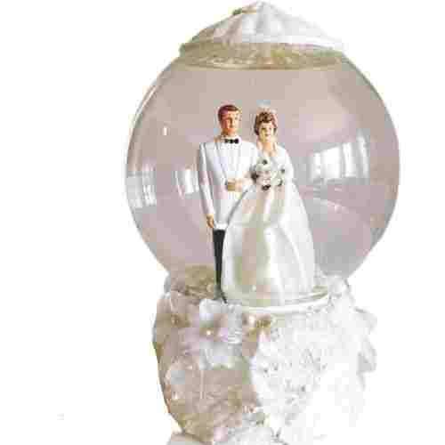 Transparent Round Ceramic And Glass Couple Statue Gift