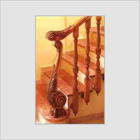  हल्की भूरी लकड़ी की सीढ़ियां 