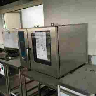 Automatic Combi Oven Capacity Varies
