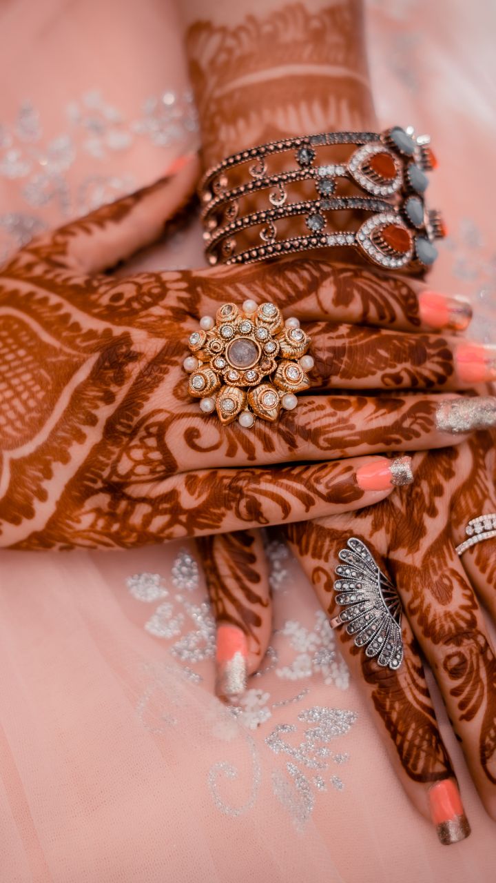 Sawan 2023 Mehndi Designs: A Touch of Simplicity and Elegance