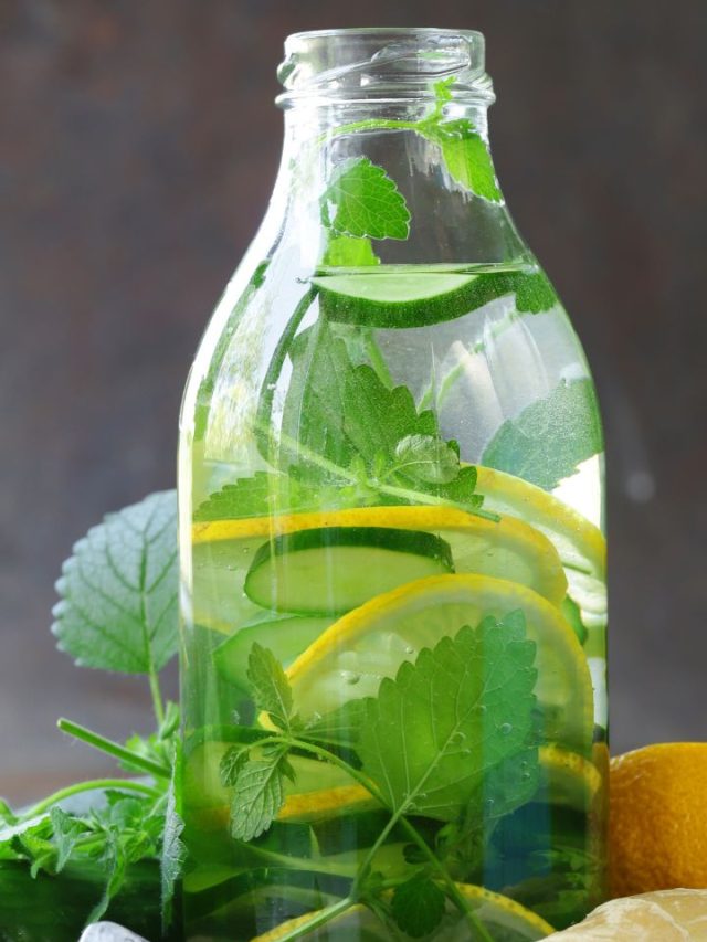 7 Drinks That Help To Decrease Bad Cholesterol Levels Naturally high-cholesterol-contributes-to-plaque-which-can-clog-arteries-and