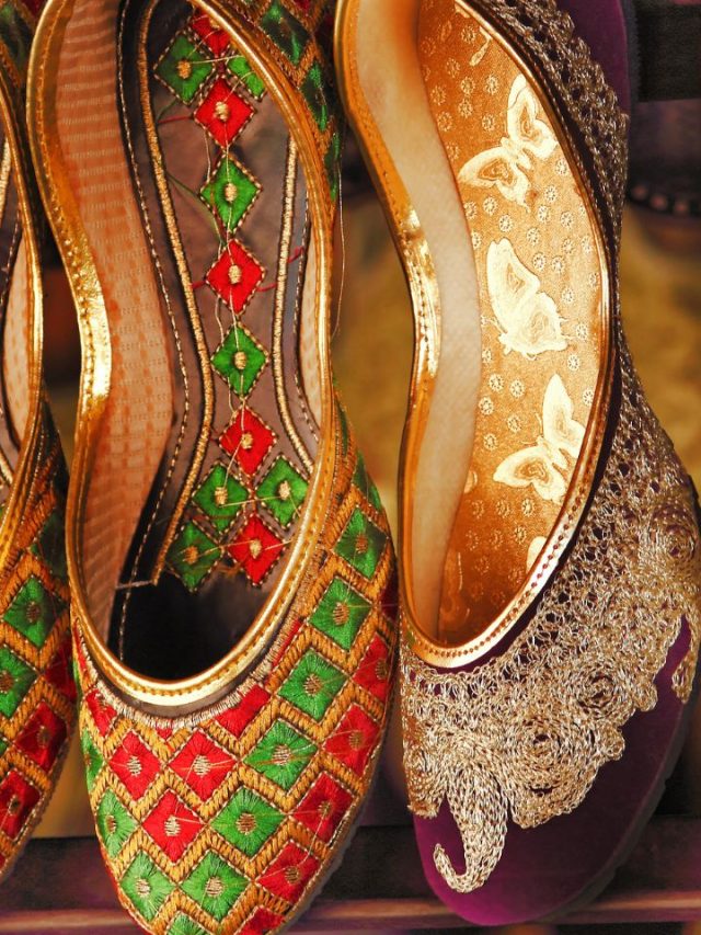 stylish jutti for girl