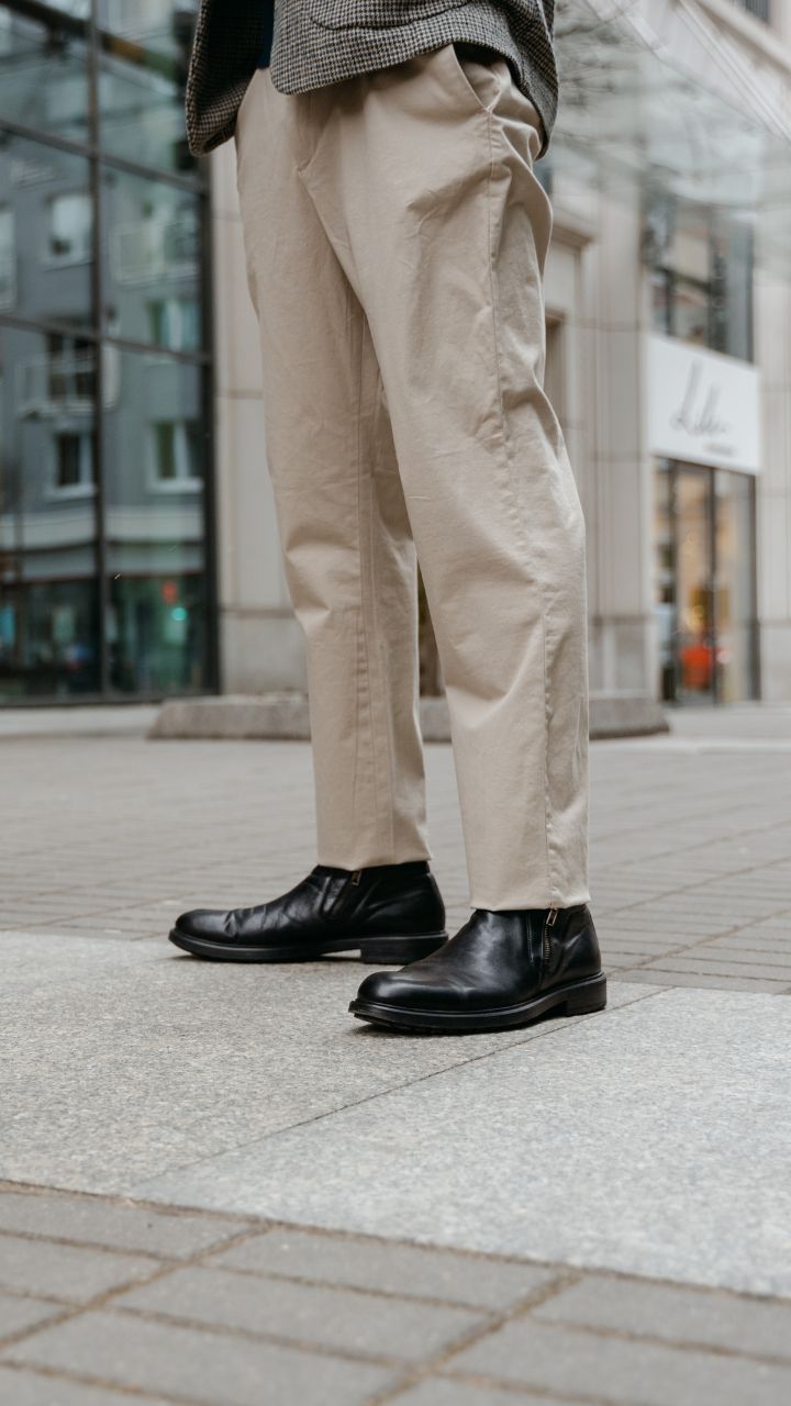 How To Style Chinos: The Ultimate Guide - TALL TAILORS